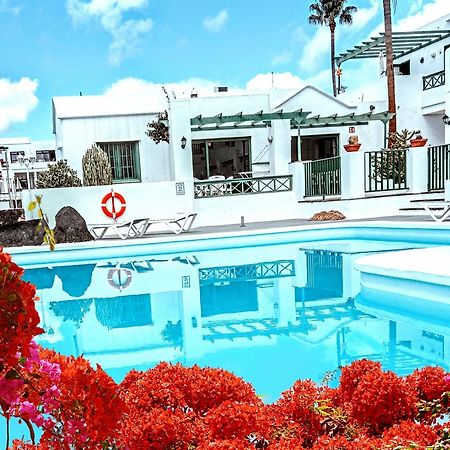 Apartamentos Las Acacias Пуерто-дель-Кармен Екстер'єр фото