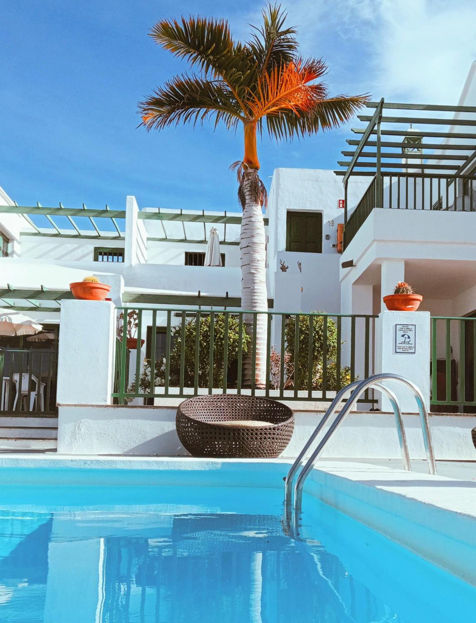 Apartamentos Las Acacias Пуерто-дель-Кармен Екстер'єр фото