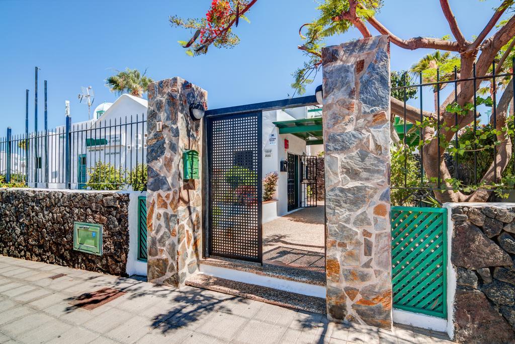 Apartamentos Las Acacias Пуерто-дель-Кармен Екстер'єр фото