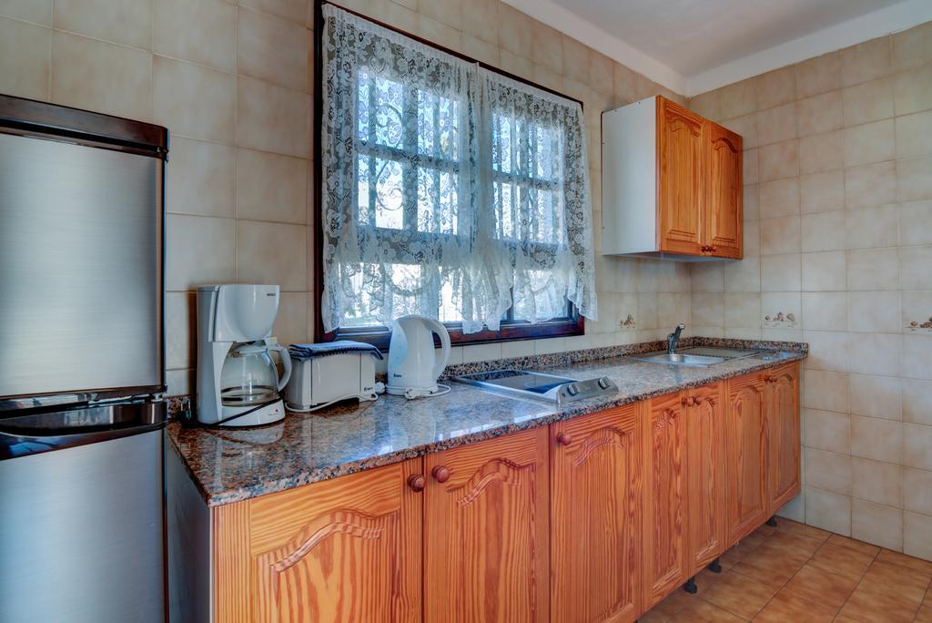 Apartamentos Las Acacias Пуерто-дель-Кармен Екстер'єр фото