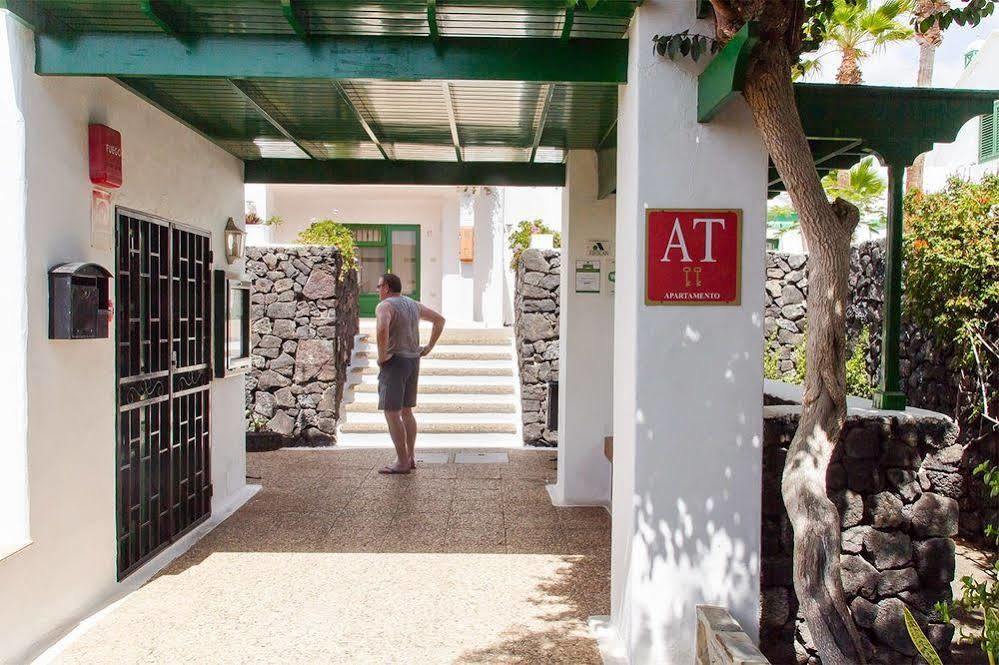 Apartamentos Las Acacias Пуерто-дель-Кармен Екстер'єр фото