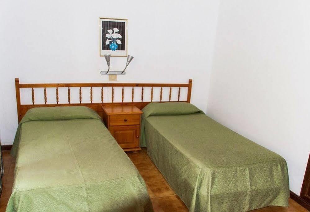 Apartamentos Las Acacias Пуерто-дель-Кармен Екстер'єр фото